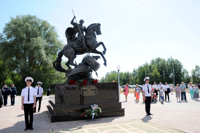 Памятник Георгию Победоносцу открыли на Бору (ФОТО) - фото 1