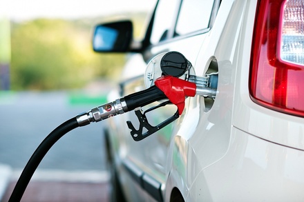 10 неожиданных способов сэкономить на бензине 