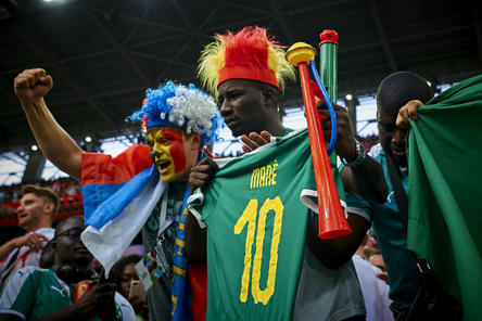 Болельщики Японии и Сенегала сами убрали за собой мусор после матчей ЧМ-2018 (ВИДЕО)