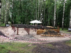 Фундамент новой сцены установили в парке им. А.С.Пушкина в Нижнем Новгороде