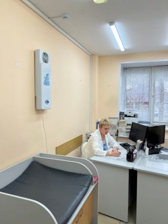 В нижегородской поликлинике отремонтировали козырек после вмешательства депутата Гриневич - фото 2