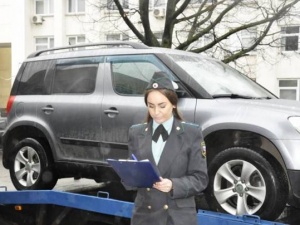 Нижегородка выдала приставам автомобиль своего мужа-должника