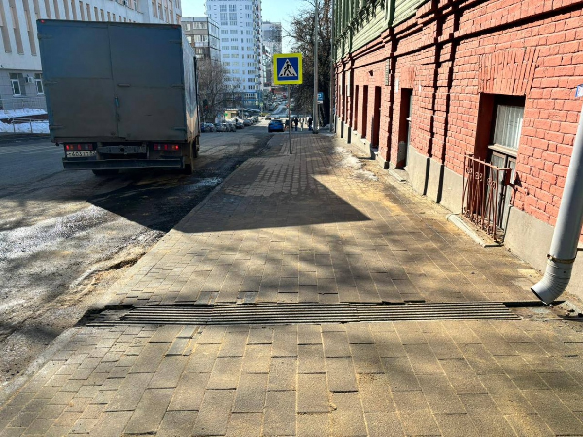 Провал тротуара на улице Семашко в Нижнем Новгороде ликвидирован