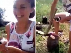 Дочь российского чиновника со смехом зарубила топором котенка