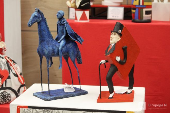 Фоторепортаж: выставка &laquo;АРТ МИР &mdash; 2026&raquo; открылась в Нижнем Новгороде - фото 73