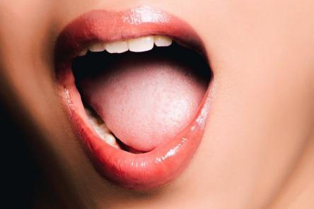 О чем говорит неприятный привкус во рту после сна