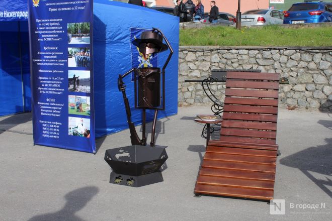 Танк-мангал и деревянные иконы: фоторепортаж с новой выставки от заключенных в Нижнем Новгороде - фото 132