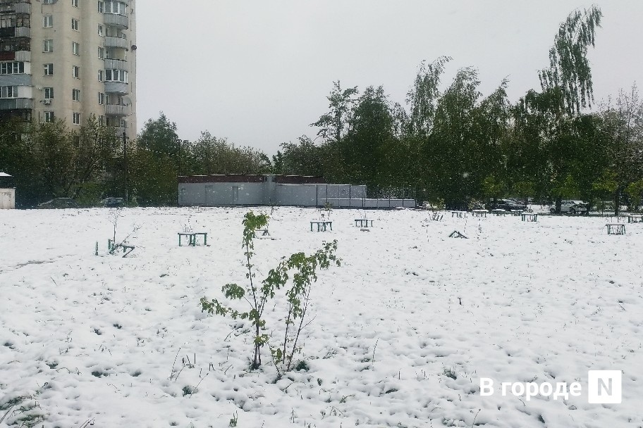 12-сантиметровые сугробы выросли в Нижнем Новгороде утром 8 мая - фото 1