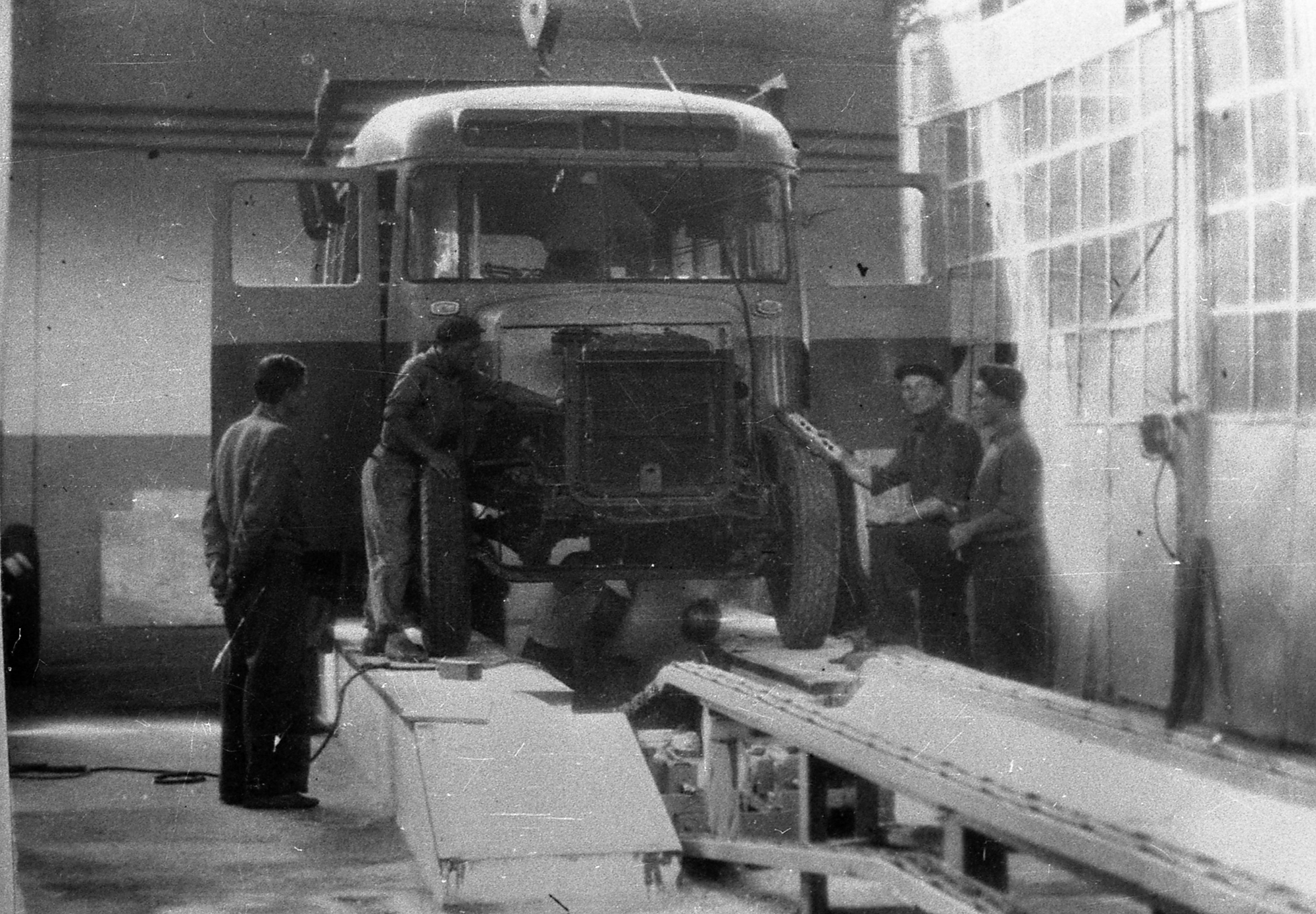 Павловскому автобусному заводу исполнилось 85 лет (ФОТО) - фото 1