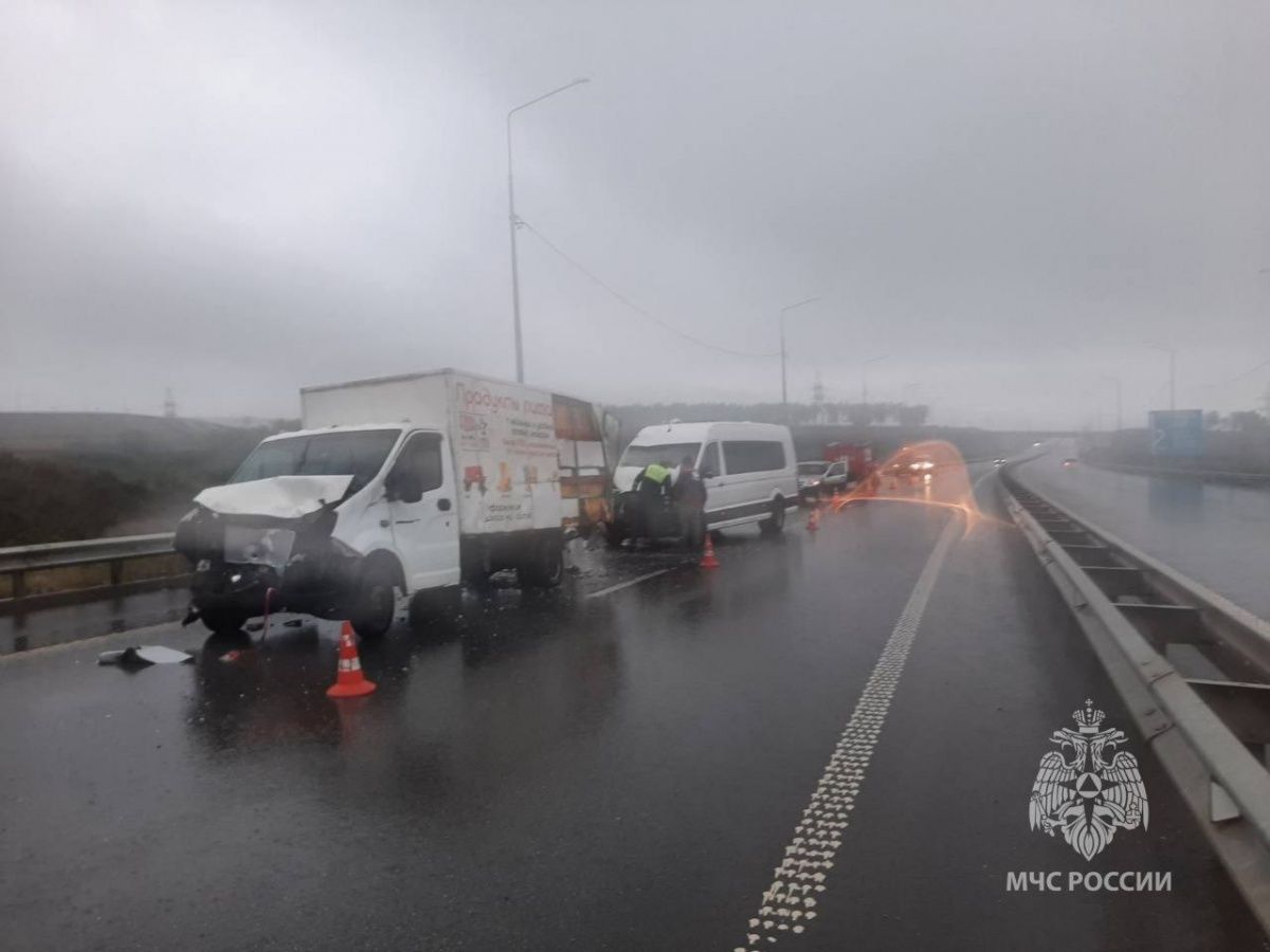 Один человек погиб и 18 пострадали в ДТП с грузовиками в Нижегородской области