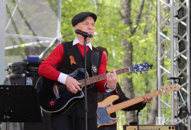 Без парада и салюта: как прошел День Победы в Нижнем Новгороде — фоторепортаж - фото 172
