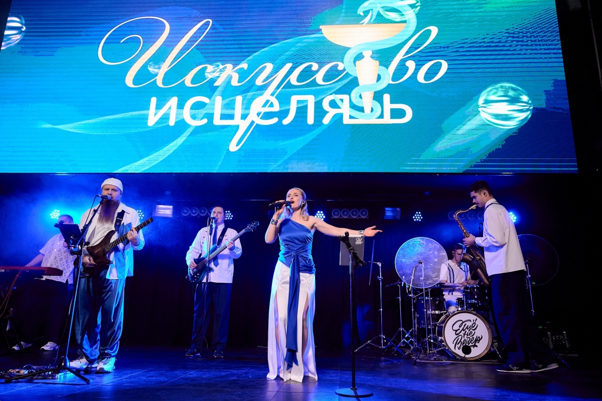 «Любовь — самый желанный райдер»: интервью с необычной кавер-группой «Еще не вечер» из Нижнего Новгорода - фото 5