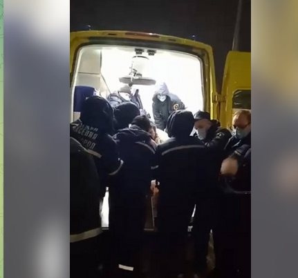320-килограммового пациента эвакуировали в больницу 20 человек в Большемурашкинском районе - фото 1