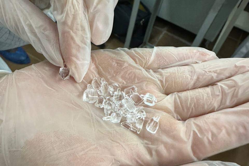 Нижегородские ученые научились выращивать кристаллы для медицинских лазеров - фото 1
