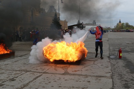 Грандиозным праздником отметили в Нижнем Новгороде 370-летие пожарной охраны России