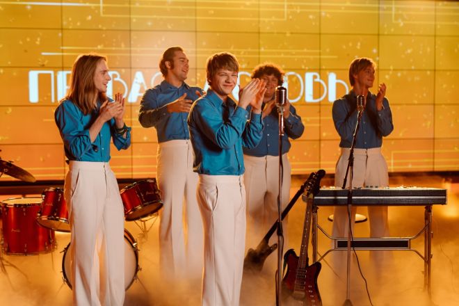 Смотрим и поем: секреты сериала &laquo;ВИА &ldquo;Васильки&rdquo;&raquo; для Wink.ru - фото 3