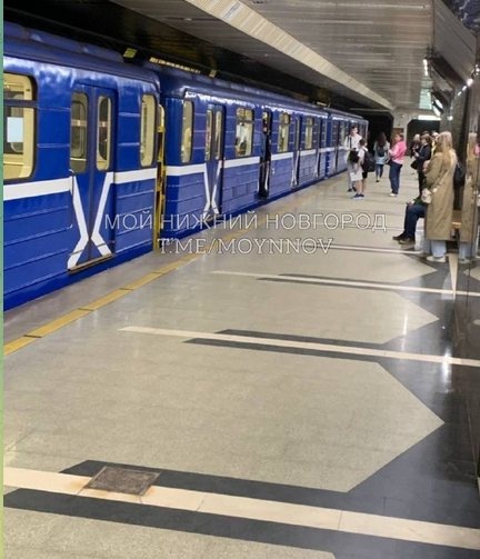 Соцсети: нижегородское метро остановили из-за подозрительного предмета - фото 1