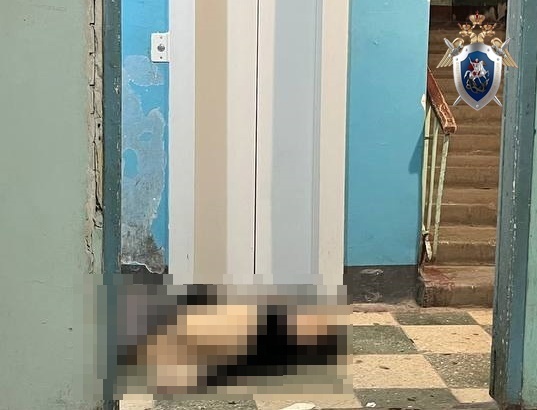 Житель Ленинского района до смерти избил навязчивую соседку шваброй - фото 1