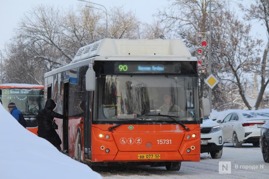 В грязи и давке, зато по графику: тестируем самые популярные автобусы в Нижнем Новгороде