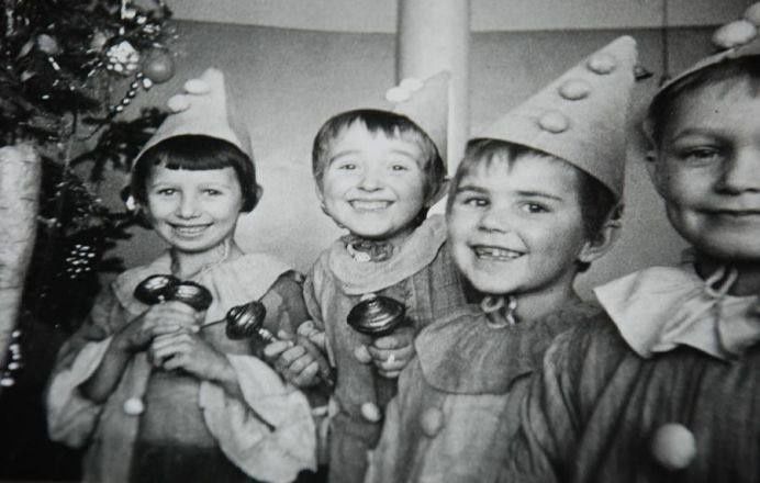 Елка на площади Минина / Русский музей фотографии От XIX века до советских времен: как раньше отмечали Новый год в Нижнем Новгороде — фото - фото 18