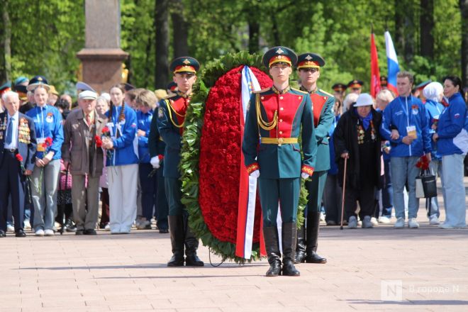 Без парада и салюта: как прошел День Победы в Нижнем Новгороде — фоторепортаж - фото 153