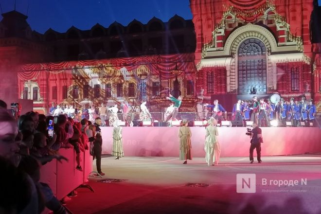 Иммерсивное шоу в постановке Ильи Авербуха состоялось в день 200-летия Нижегородской ярмарки - фото 56
