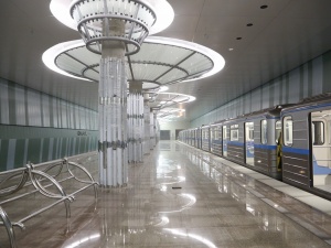 Тестовый поезд прибыл на станцию метро «Стрелка»