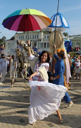 Нижегородский фестиваль &laquo;Секреты мастеров&raquo; начался с карнавального шествия (ФОТО)  - фото 45