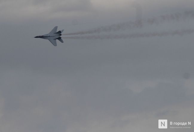 Фоторепортаж: парад в честь 80-й годовщины Победы прошел в Нижнем Новгороде - фото 261
