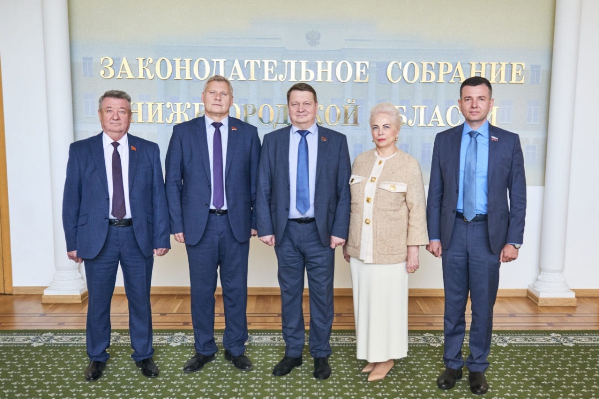 КПРФ предлагает сделать школьное питание бесплатным в нижегородских селах - фото 1