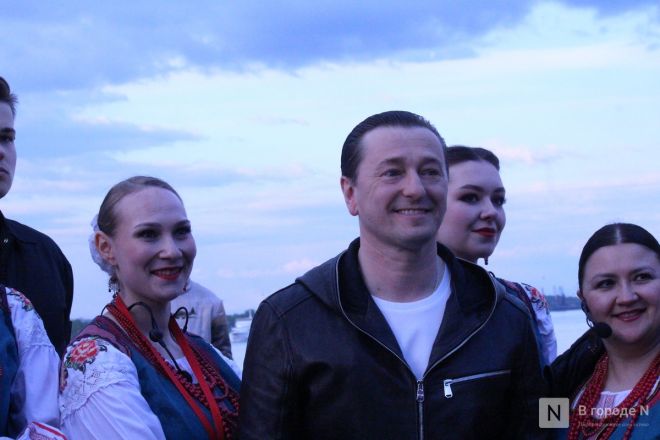 Безруков, шоу Авербуха и шикарный салют: как прошел День Победы &mdash; 2025 в Нижнем Новгороде - фото 89