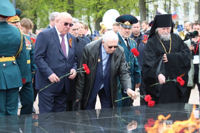 Фоторепортаж: парад в честь 80-й годовщины Победы прошел в Нижнем Новгороде - фото 58