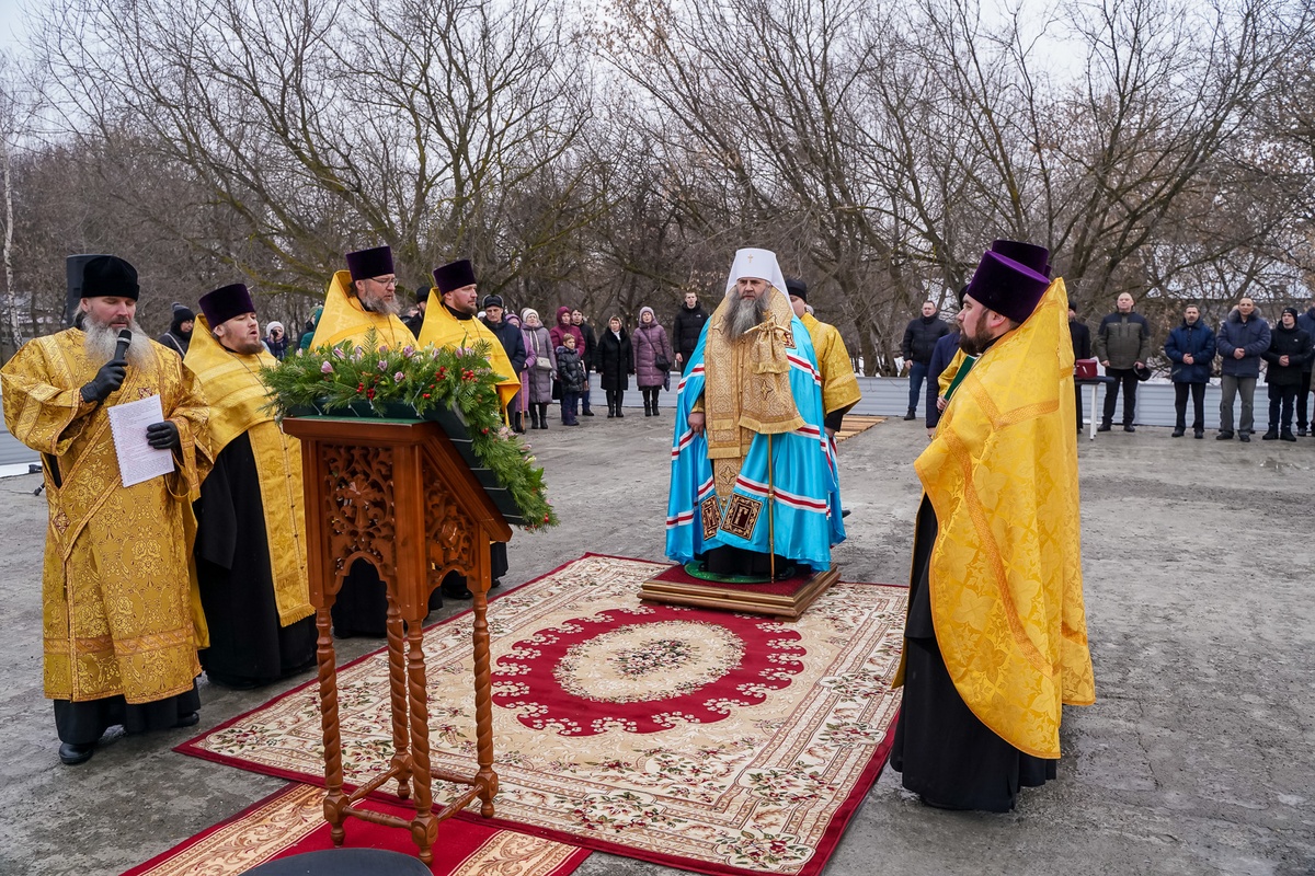 Митрополит Георгий совершил чин закладки храма в Нижнем Новгороде - фото 1