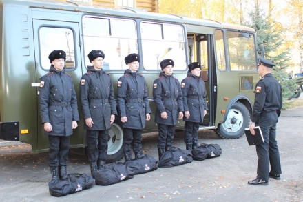 Первые призывники отправились из Нижнего Новгорода на военную службу